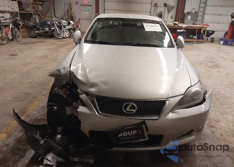 2011 Lexus Is 250C из США, поврежденный, VIN JTHFF2C26B2520579